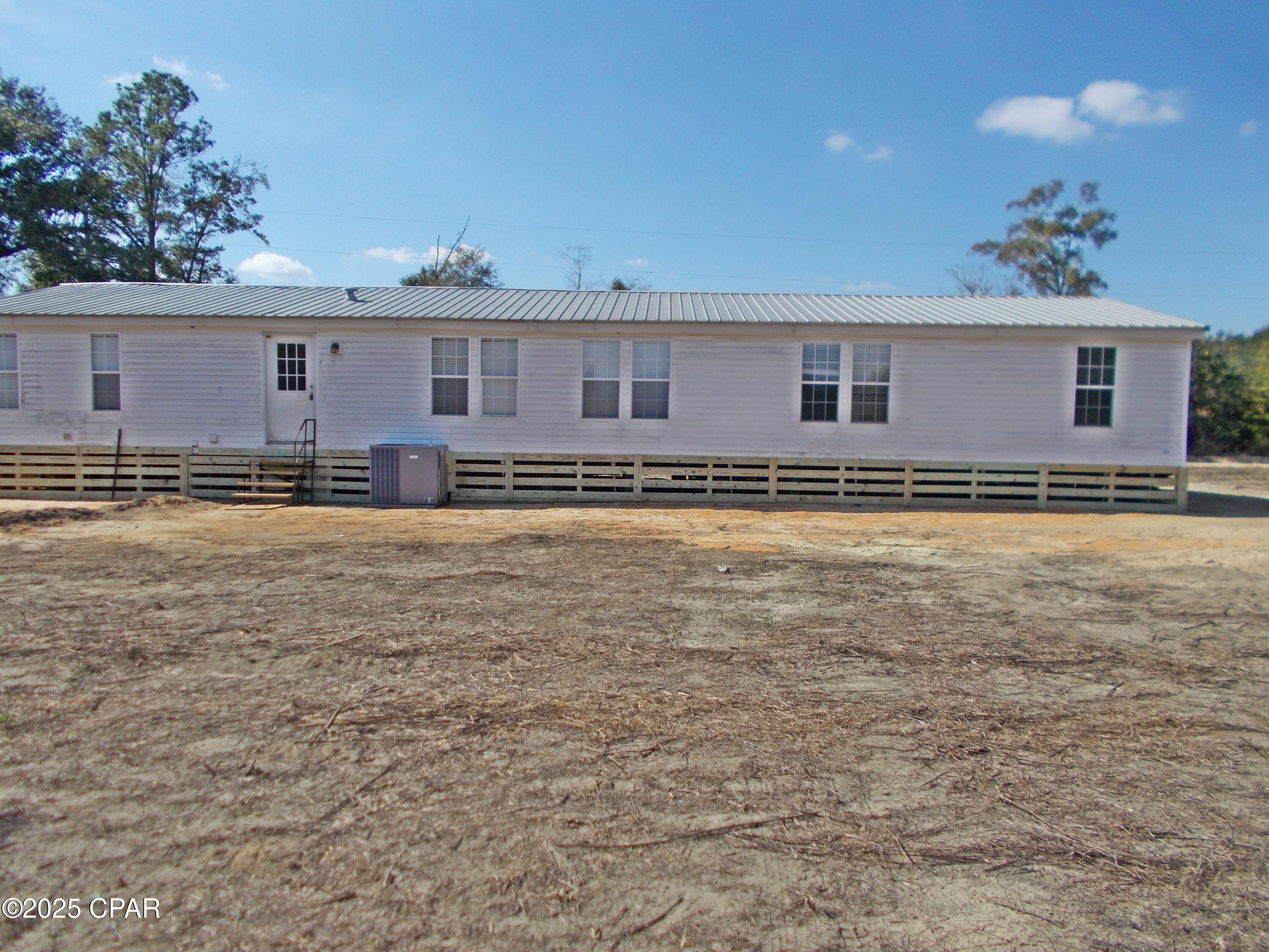 6905 Bateau Pond Road Grand Ridge, FL 32442 - Photo 21 of 24