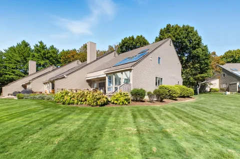 $1,790,000 | 9 Starboard Lane, Unit 1, Moultonborough, NH 03254