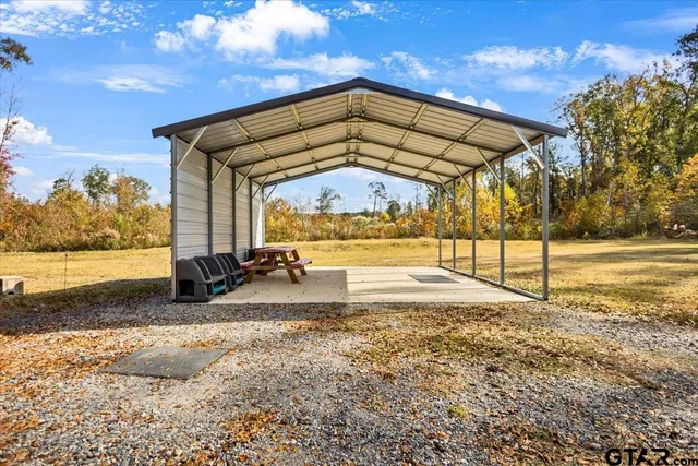 a view of a outdoor space