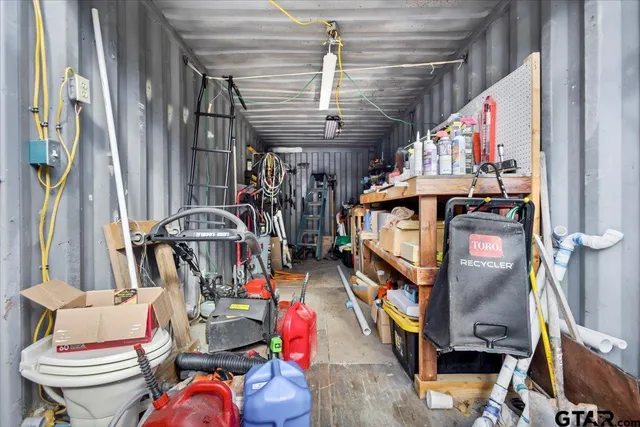 a view of back yard of the house