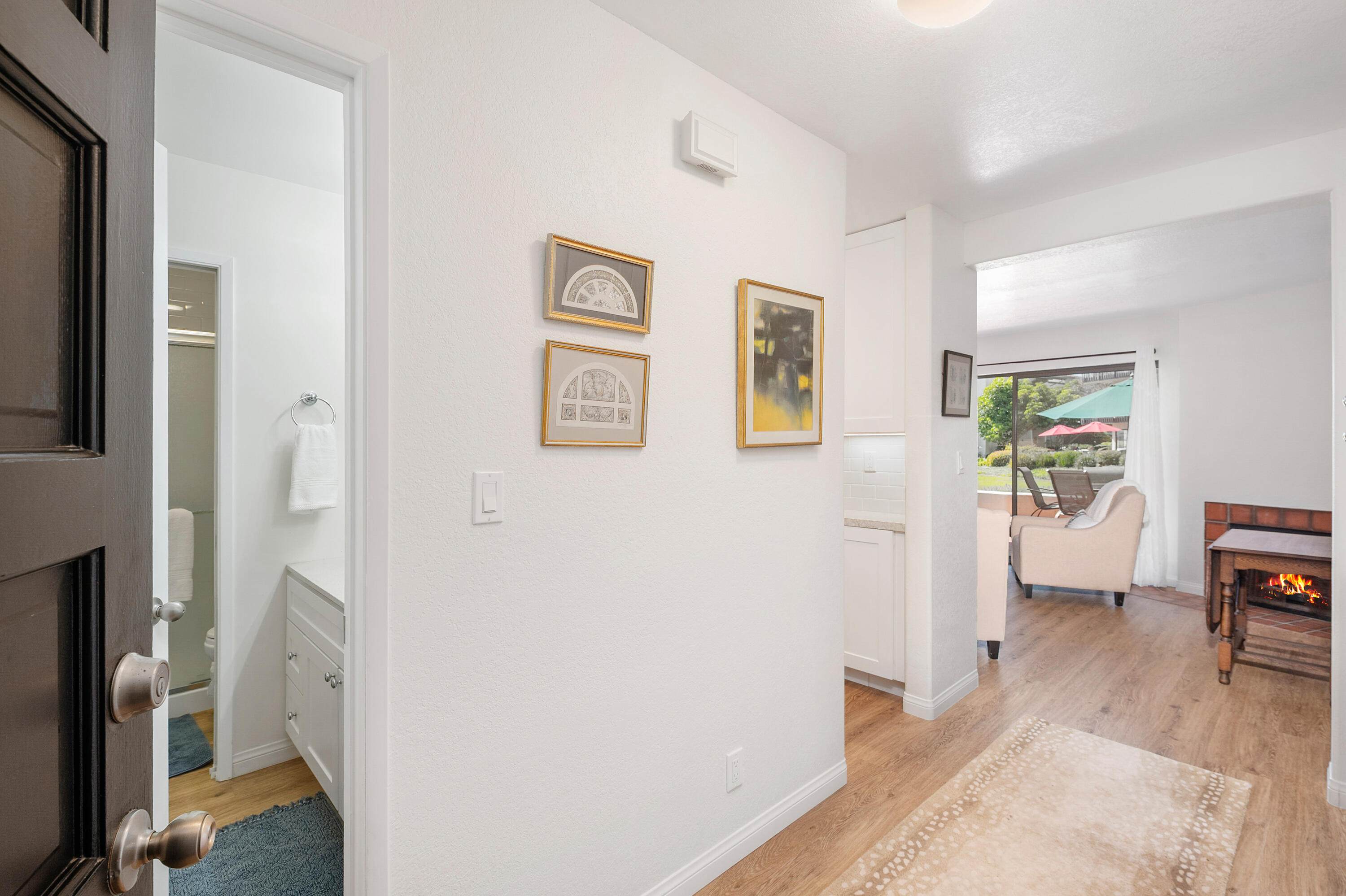 3375 Foothill Road, Unit 212 Carpinteria, CA 93013 - Photo 5 of 19 Entry Hall