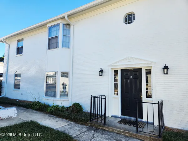 $125,000 | 5025 Wayneland Drive, Unit M1, Jackson, MS 39211