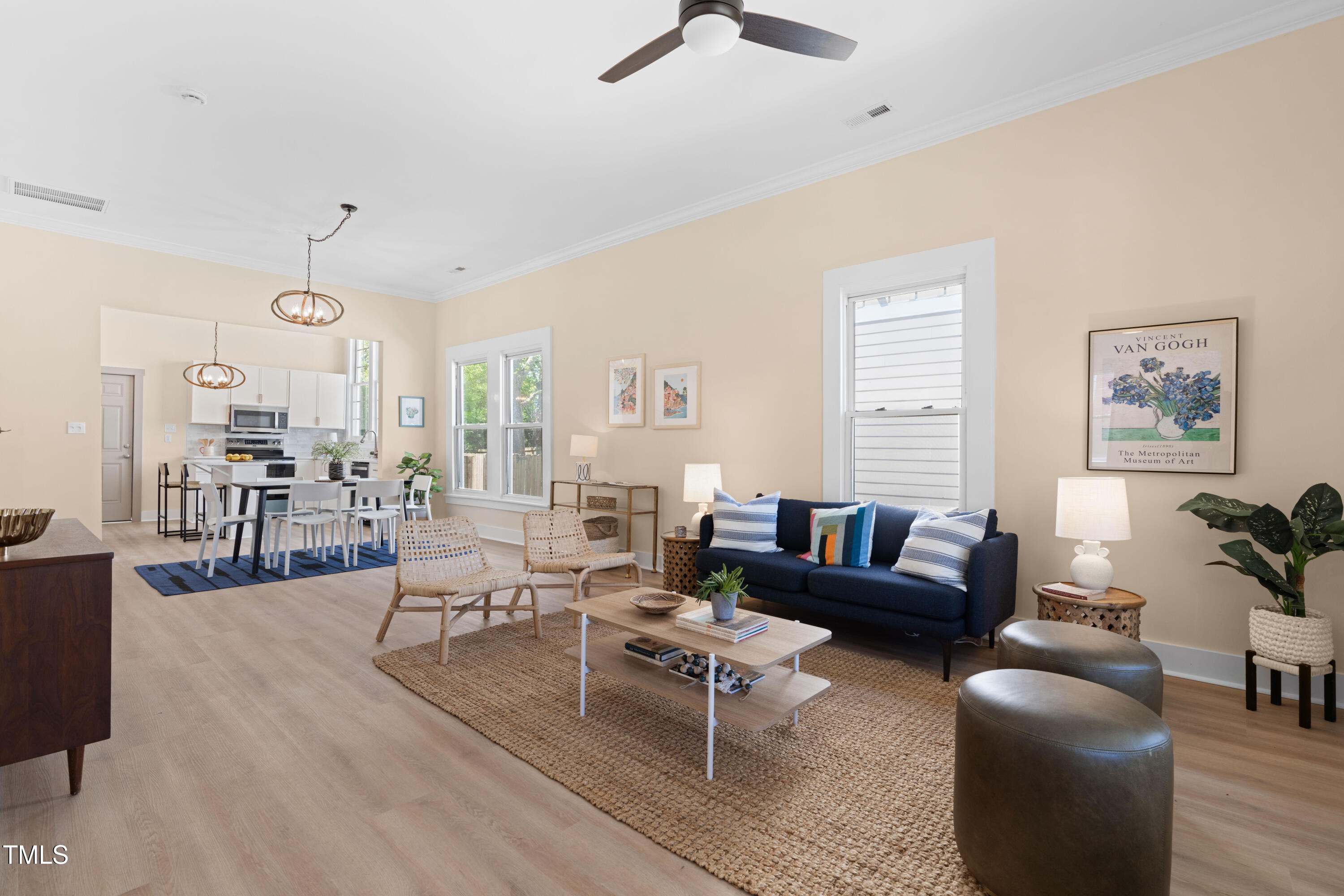 314 Bledsoe Avenue Raleigh, NC 27601 - Photo 2 of 21 a living room with furniture dining area and a window