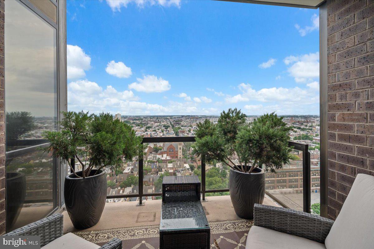 241 South 6th Street, Unit PH2505/2406 Philadelphia, PA 19106 - Photo 34 of 41 Private Balcony off Primary Suite