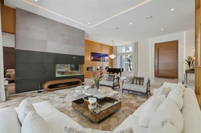 $9,999,000 | 6149 Grosvenor Shore Drive, Windermere, FL 34786