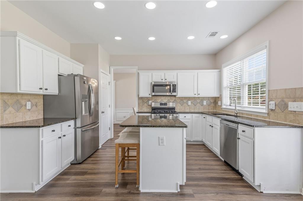 3676 Ramsey Circle Southwest Atlanta, GA 30331 - Photo 14 of 37