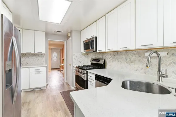 $700,000 | 26 Cornell Street, West Orange, NJ 07052