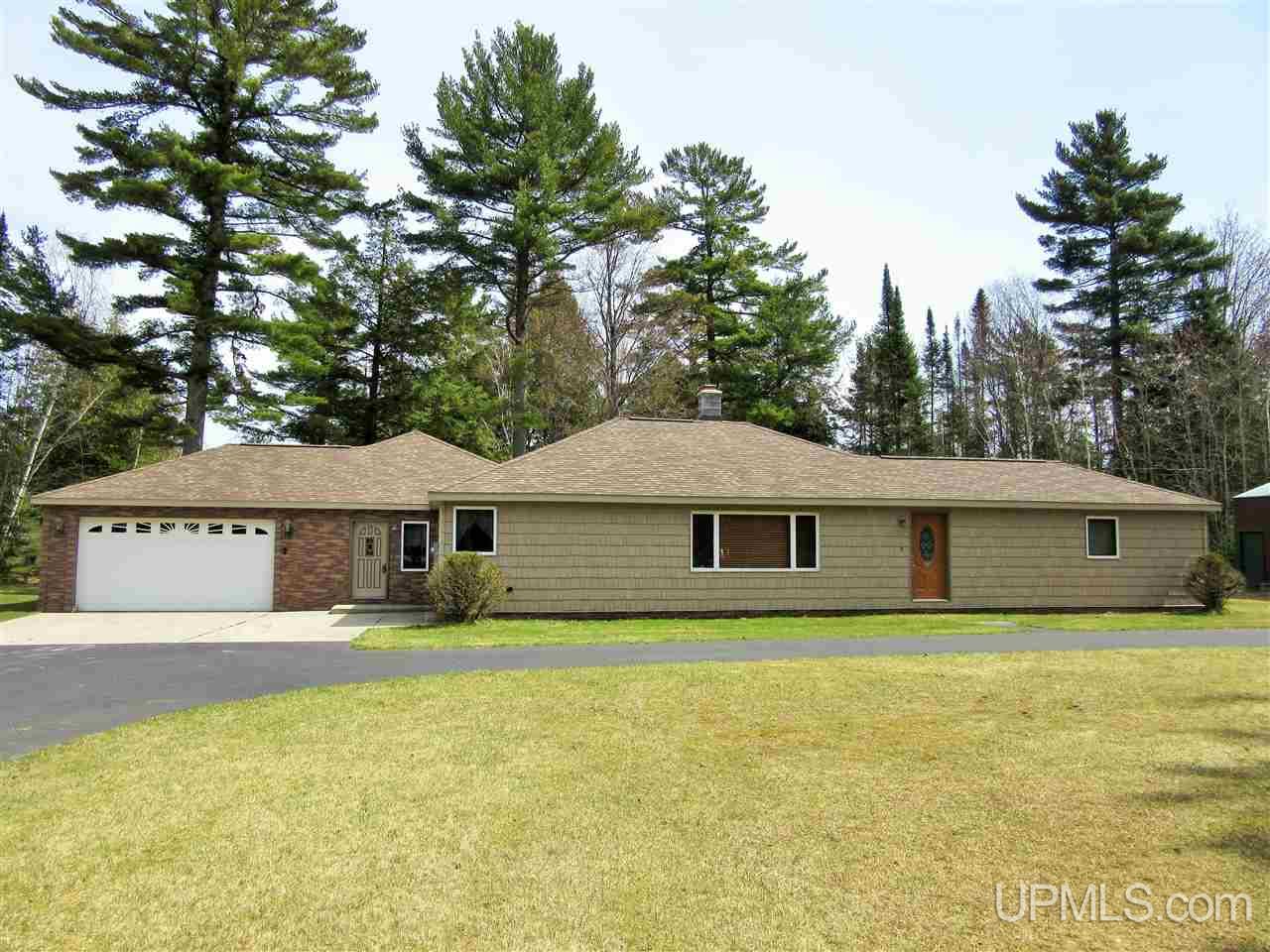 876 North Co Road Manistique, MI 49854 - Photo 3 of 30