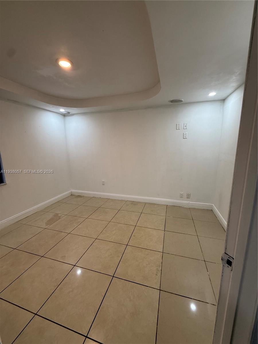 19926 Northwest 67th Place Hialeah, FL 33015 - Photo 8 of 35