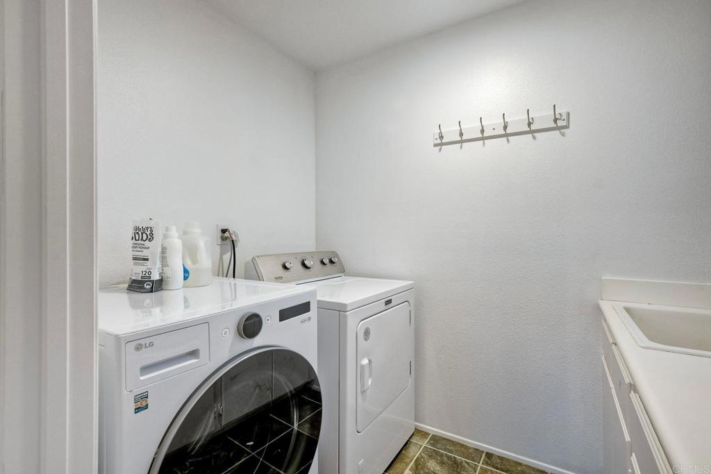 1695 Robin Place Carlsbad, CA 92011 - Photo 27 of 64