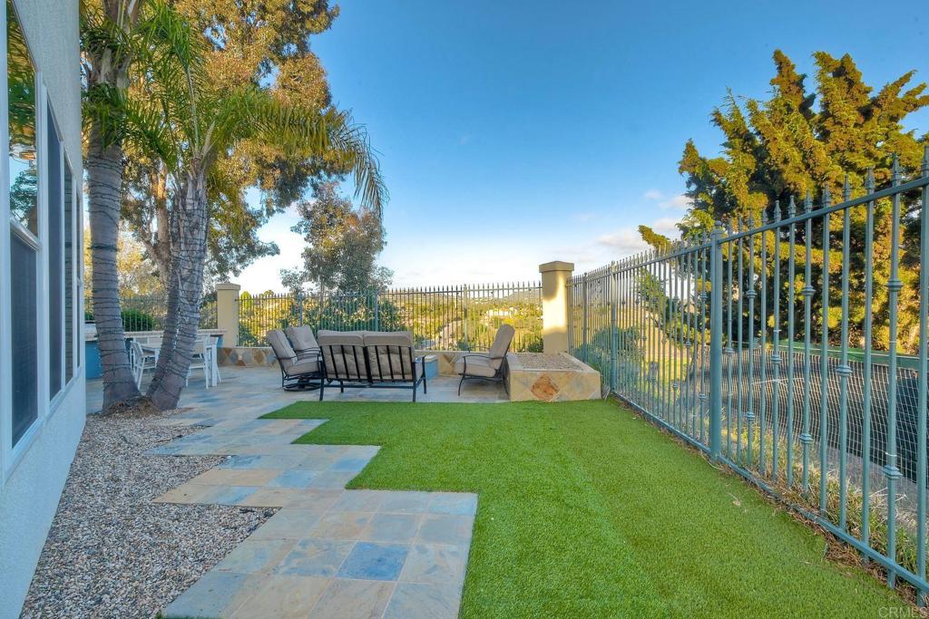 1695 Robin Place Carlsbad, CA 92011 - Photo 37 of 64