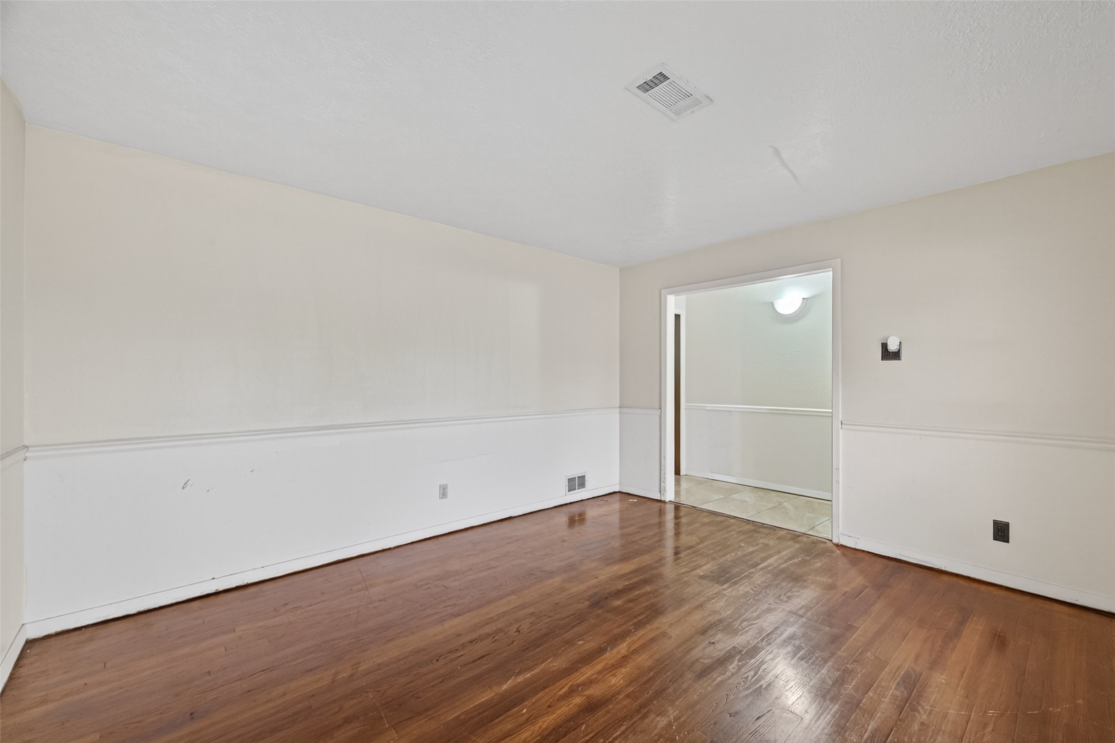 2609 Raspberry Lane Pasadena, TX 77502 - Photo 8 of 40 wooden floor in a room