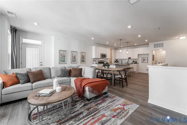 $338,345 | 5313 Twisting Vine Lane, Unit 203, Glen Allen, VA 23059