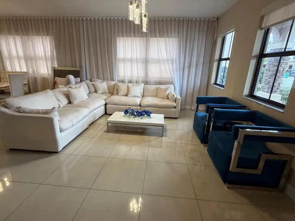 $6,000 | 9855 Northwest 89th Terrace, Doral, FL 33178