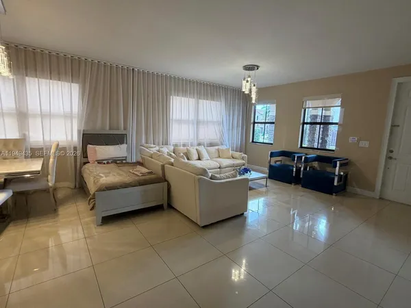 $6,000 | 9855 Northwest 89th Terrace, Doral, FL 33178