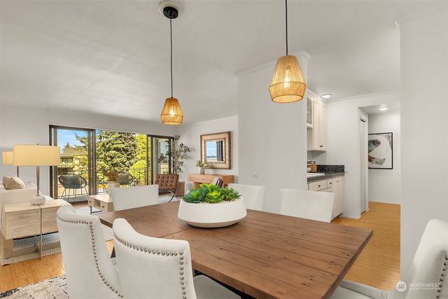 $800,000 | 6333 Lake Washington Boulevard Northeast, Unit 405, Kirkland, WA 98033