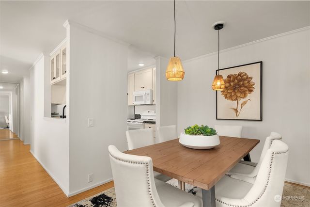 $800,000 | 6333 Lake Washington Boulevard Northeast, Unit 405, Kirkland, WA 98033