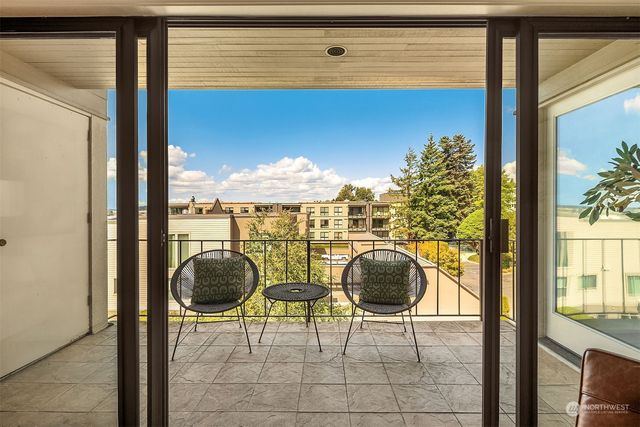 $800,000 | 6333 Lake Washington Boulevard Northeast, Unit 405, Kirkland, WA 98033