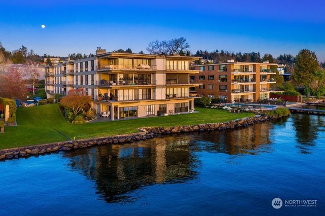 $800,000 | 6333 Lake Washington Boulevard Northeast, Unit 405, Kirkland, WA 98033