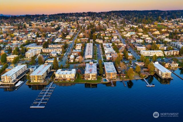 $800,000 | 6333 Lake Washington Boulevard Northeast, Unit 405, Kirkland, WA 98033