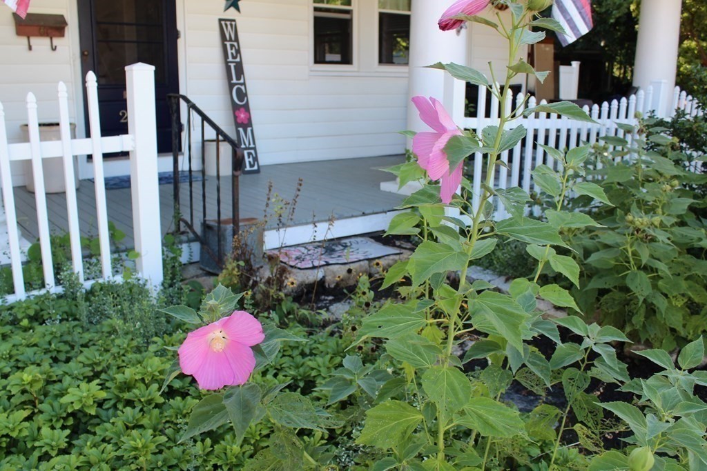 228 High Street Wareham, MA 02571 - Photo 8 of 41