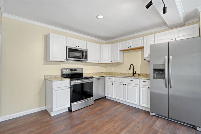 $400,000 | 211 Irving Road, Warwick, RI 02888