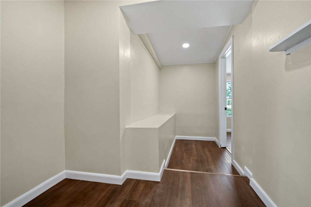 211 Irving Road Warwick, RI 02888 - Photo 15 of 34 Gallery Image 15