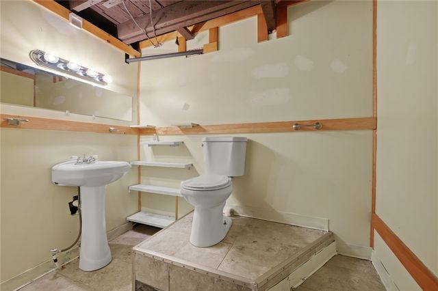 $400,000 | 211 Irving Road, Warwick, RI 02888