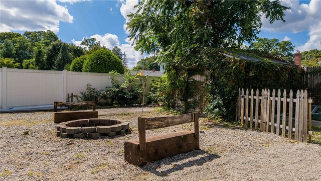 $400,000 | 211 Irving Road, Warwick, RI 02888