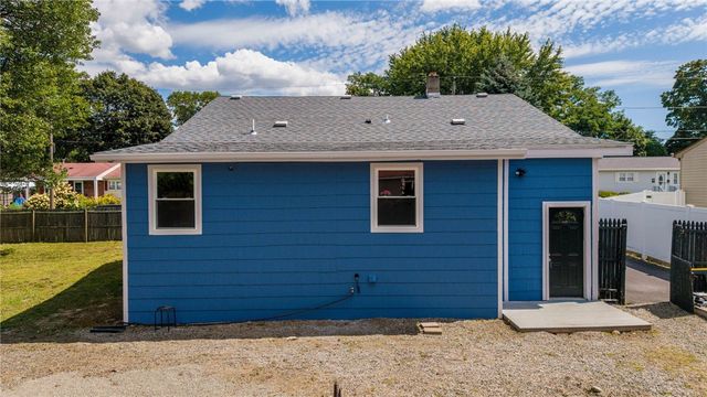 $400,000 | 211 Irving Road, Warwick, RI 02888