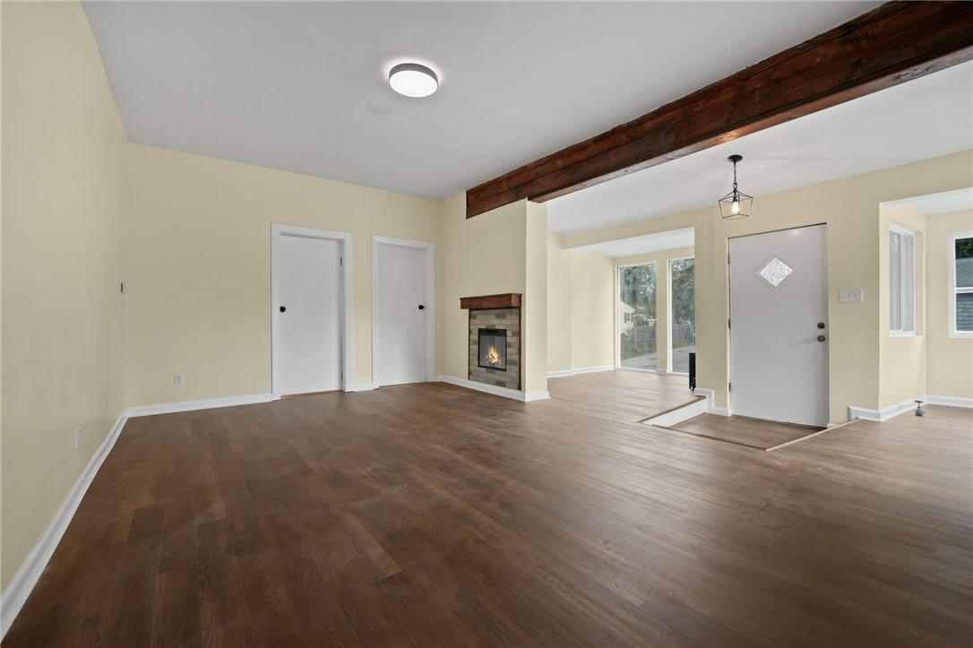 211 Irving Road Warwick, RI 02888 - Photo 5 of 34 Gallery Image 5