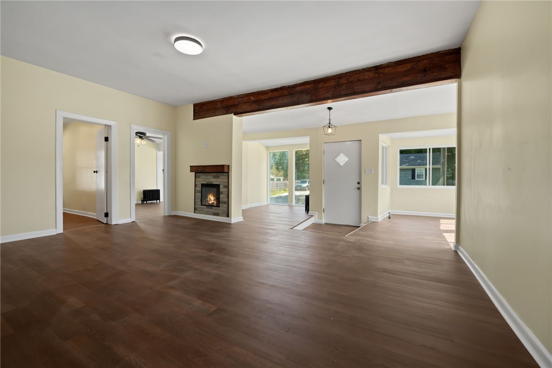 211 Irving Road Warwick, RI 02888 - Photo 6 of 34 Gallery Image 6