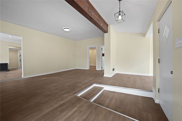 $400,000 | 211 Irving Road, Warwick, RI 02888