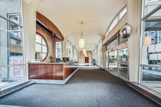 $194,900 | 4250 North Marine Drive, Unit 2324, Chicago, IL 60613