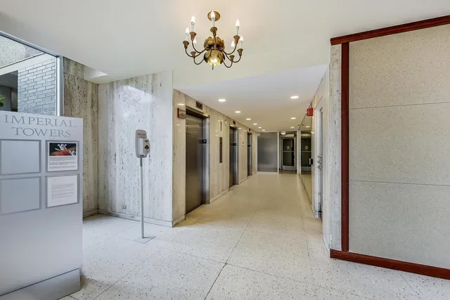 $194,900 | 4250 North Marine Drive, Unit 2324, Chicago, IL 60613