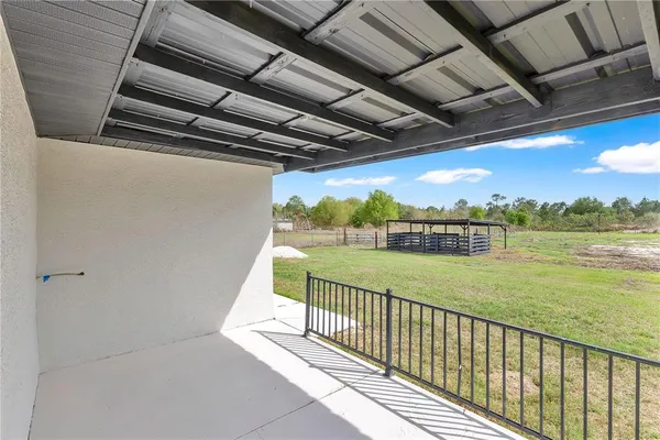 a view of outdoor space yard and patio