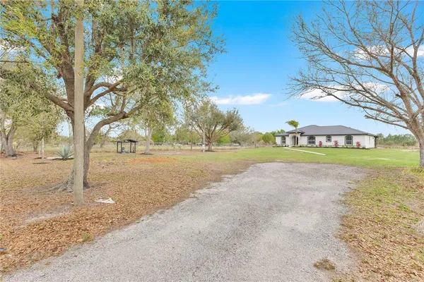 $269,900 | 8 Oakridge Drive, Frostproof, FL 33843