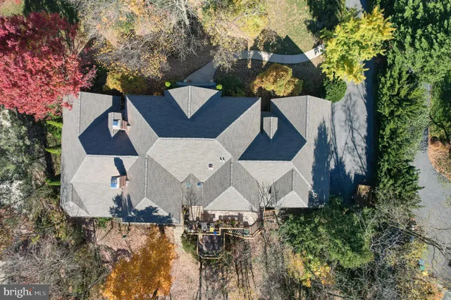 $1,395,000 | 10 Sand Pine Court, Mechanicsburg, PA 17050