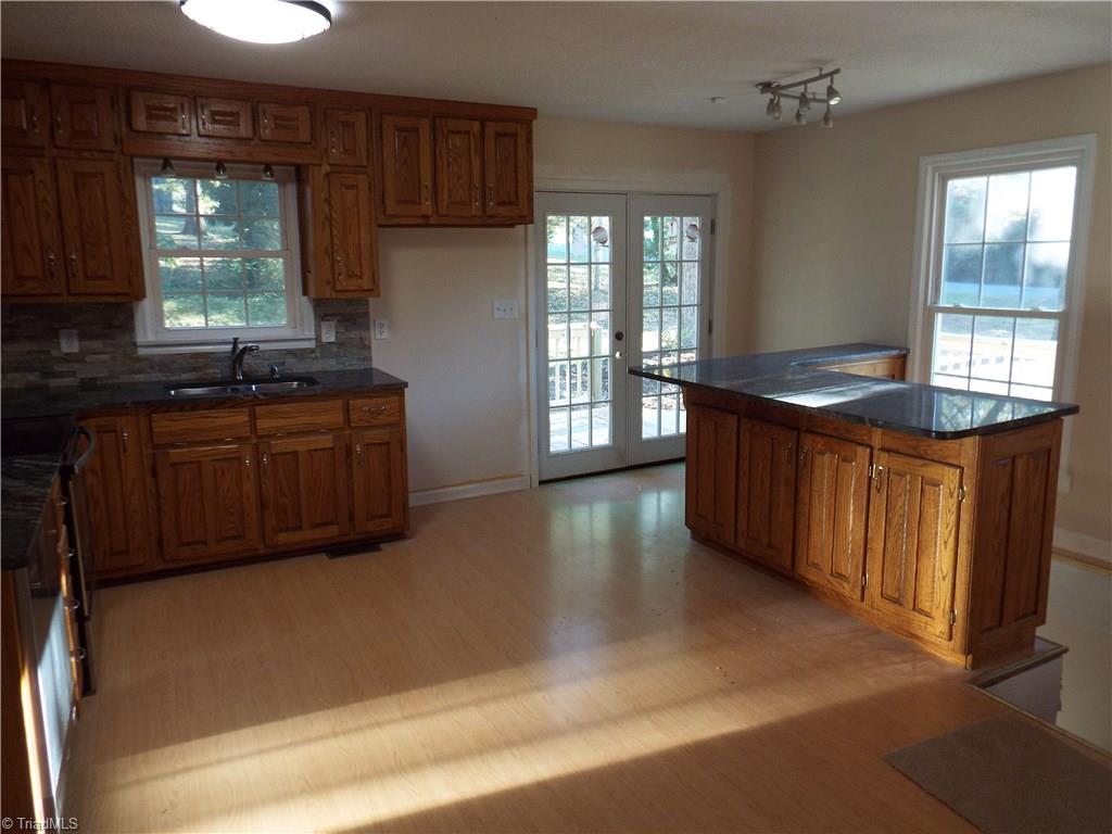 4560 Colonial Circle Trinity, NC 27370 - Photo 4 of 18 Gallery Image 4