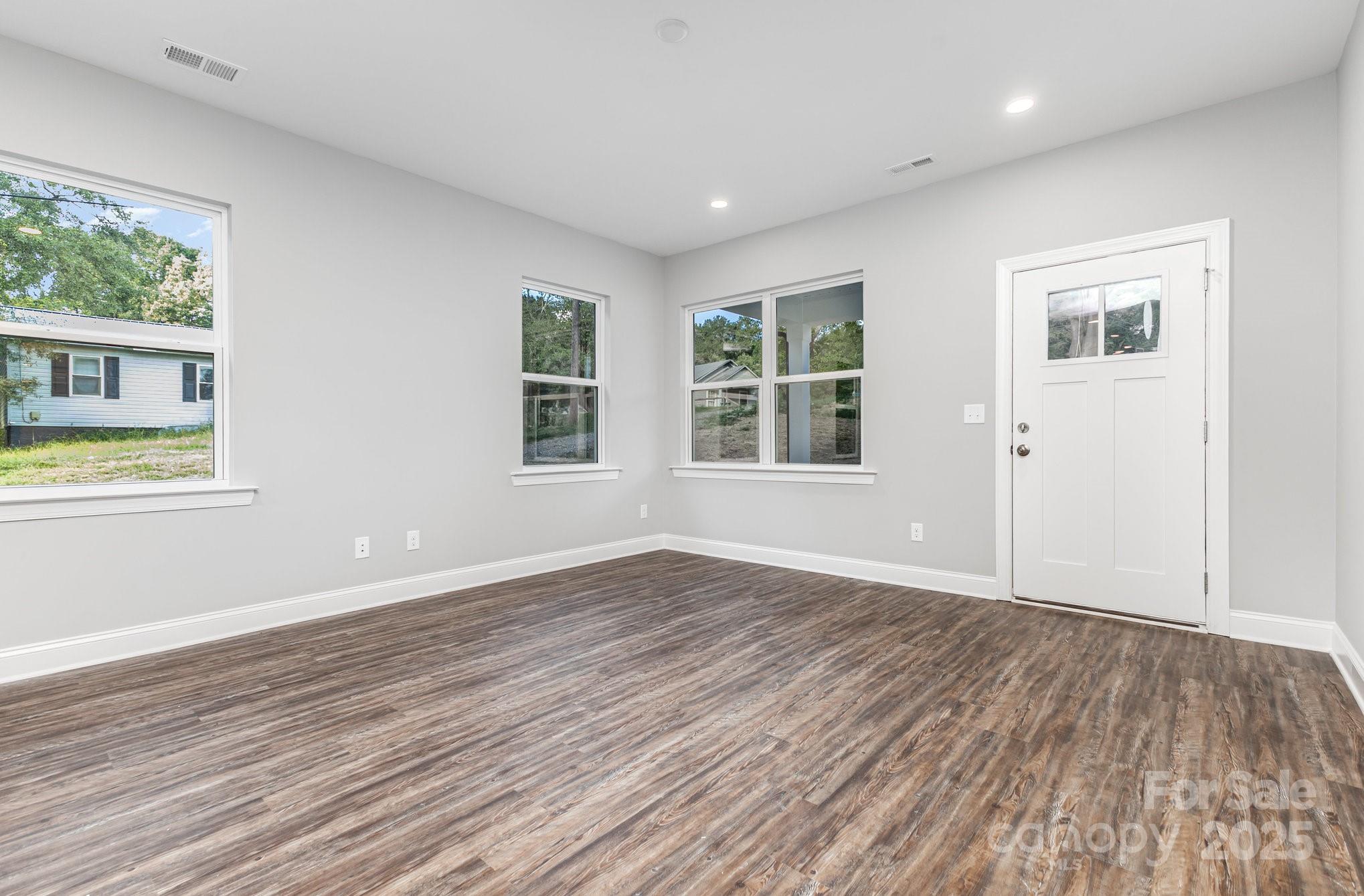 1011 Donohoe Road Gastonia, NC 28052 - Photo 3 of 23