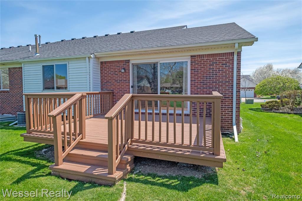 465 Victoria Lane, Unit 9 Romeo, MI 48065 - Photo 3 of 27