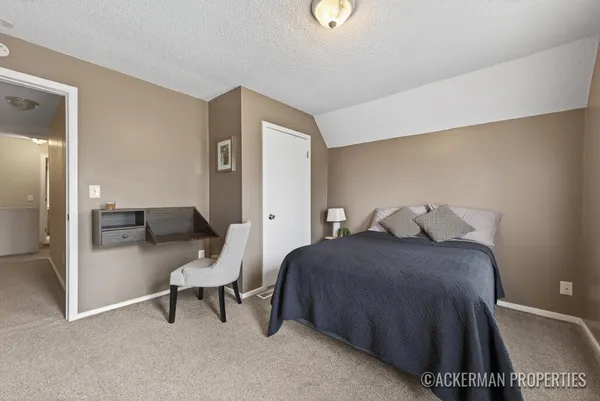 $239,900 | 918 Lafayette Avenue Northeast, Grand Rapids, MI 49503