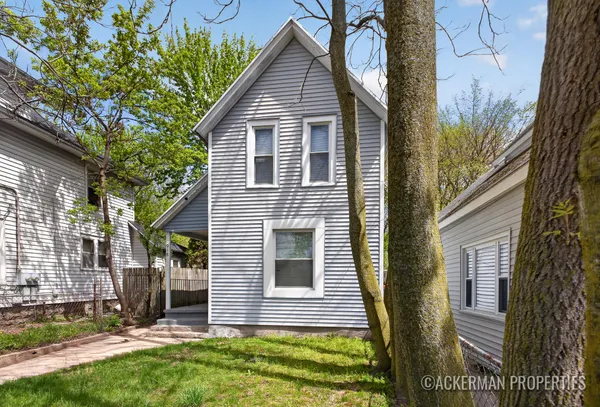 $239,900 | 918 Lafayette Avenue Northeast, Grand Rapids, MI 49503