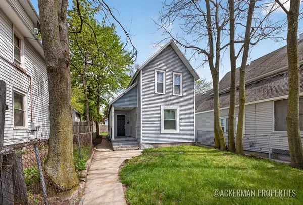 $239,900 | 918 Lafayette Avenue Northeast, Grand Rapids, MI 49503