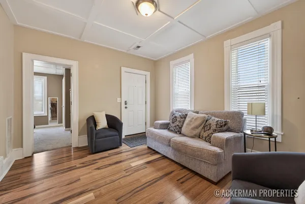 $239,900 | 918 Lafayette Avenue Northeast, Grand Rapids, MI 49503