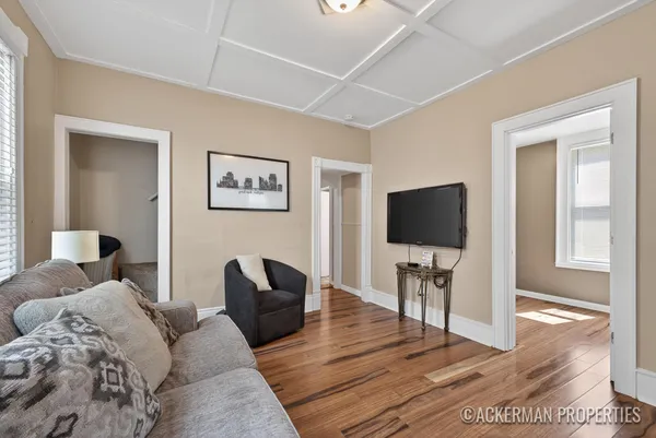 $239,900 | 918 Lafayette Avenue Northeast, Grand Rapids, MI 49503