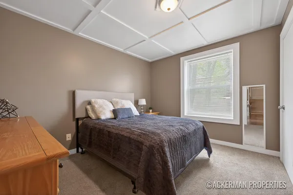 $239,900 | 918 Lafayette Avenue Northeast, Grand Rapids, MI 49503