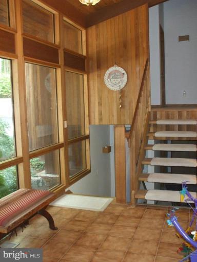 686 Discovery Road Davidsonville, MD 21035 - Photo 3 of 30 a view of a staircase