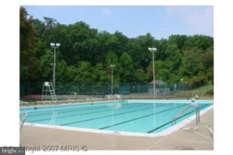 686 Discovery Road Davidsonville, MD 21035 - Photo 21 of 30 a view of a basketball court