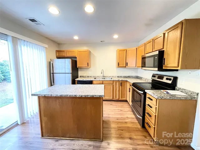 $1,550 | 10032 Pergola View Court, Charlotte, NC 28213